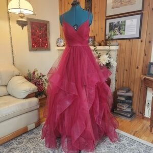 Elegant Ruffled Tulle Evening Gown - Deep Berry